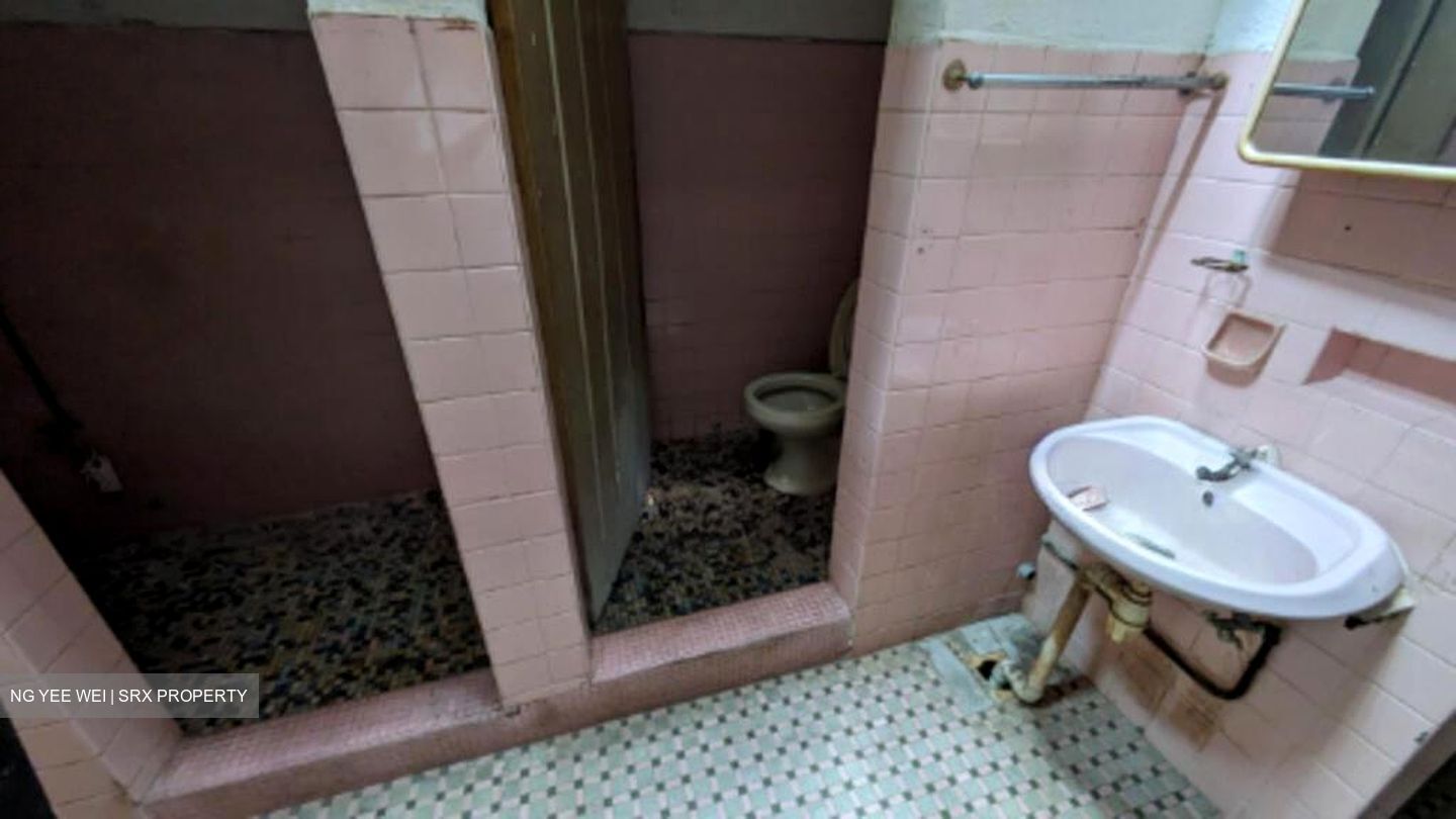 Sembawang Hills Estate (D20), Terrace #546679341